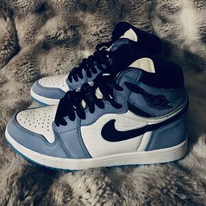 Air Jordan Men’s 1 University Blue, Size 11, Good Condition.
